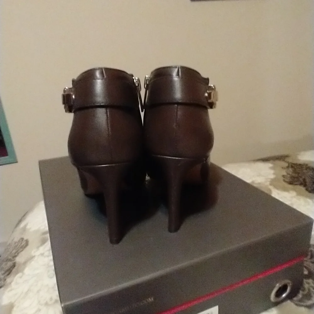 Vince Camuto soft nappa silk leather boots size 6.5 - Picture 6 of 8